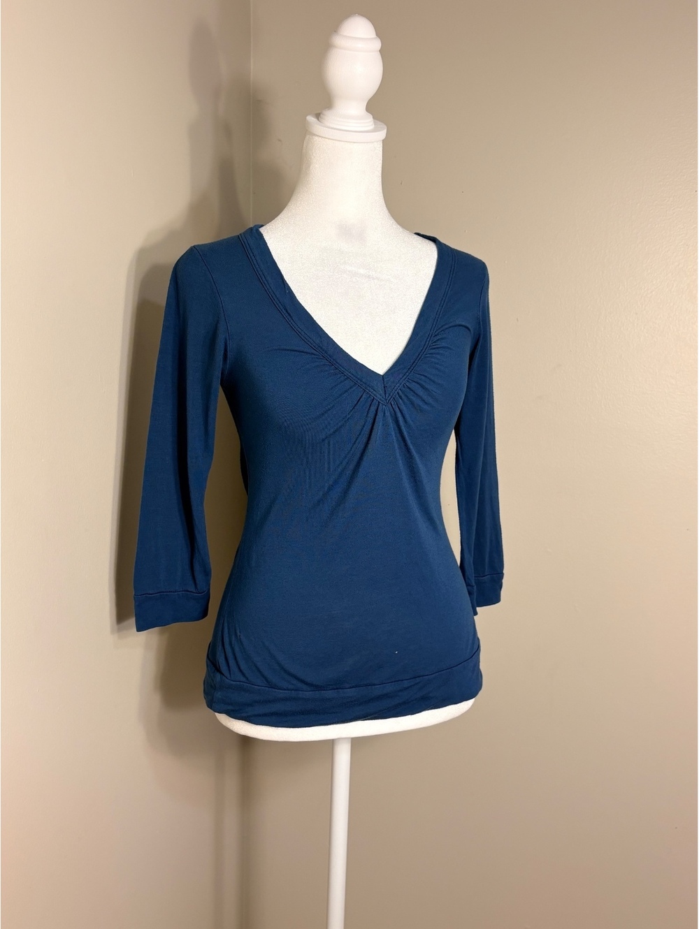 One Clothing Y2K Blue Top w/ Ruched Neckline Size Small 3/4 Sleeves Bella Swan